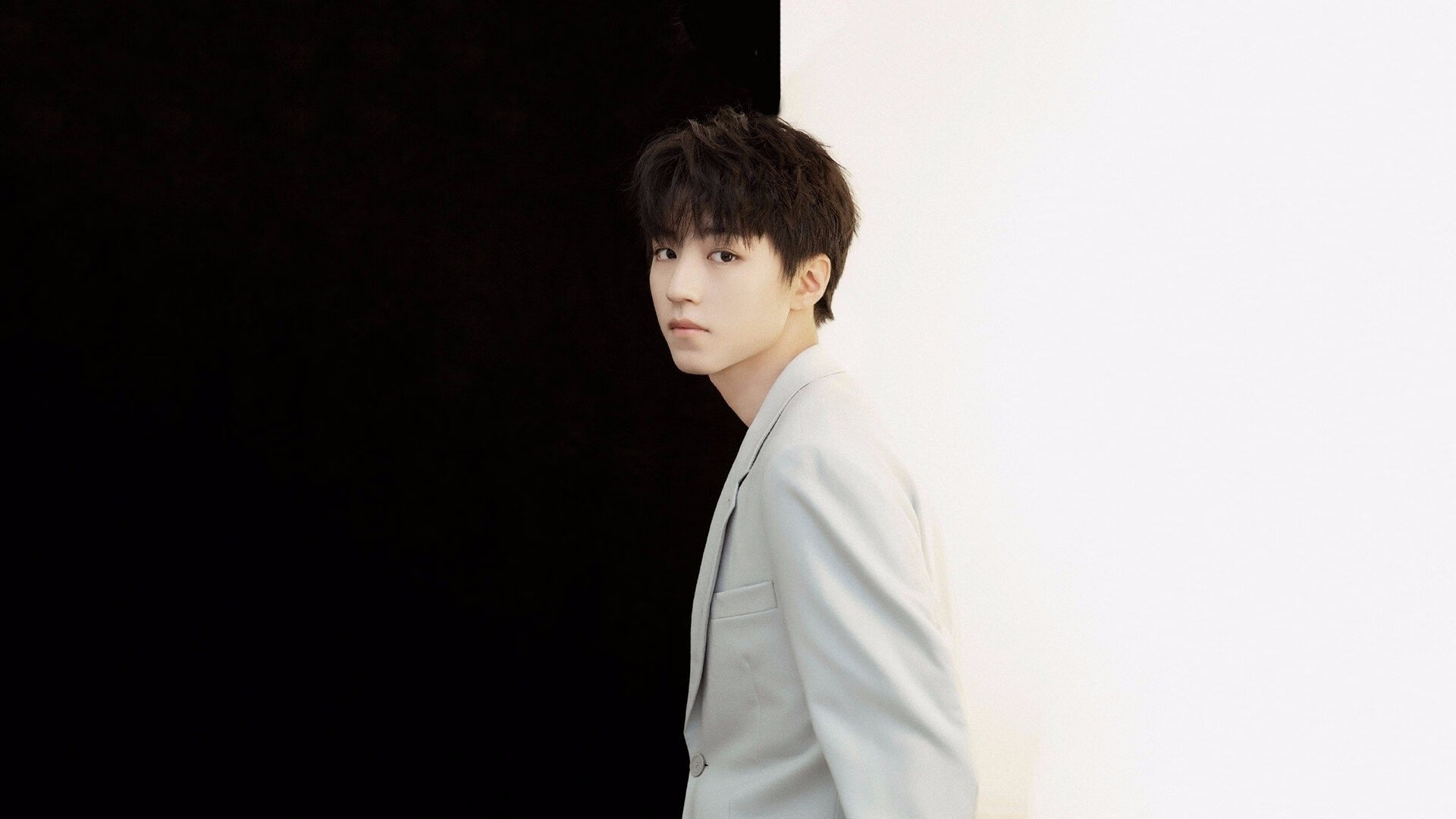 开云体育官网-水球对抗激烈希腊抗压成功，奥运会希腊水球